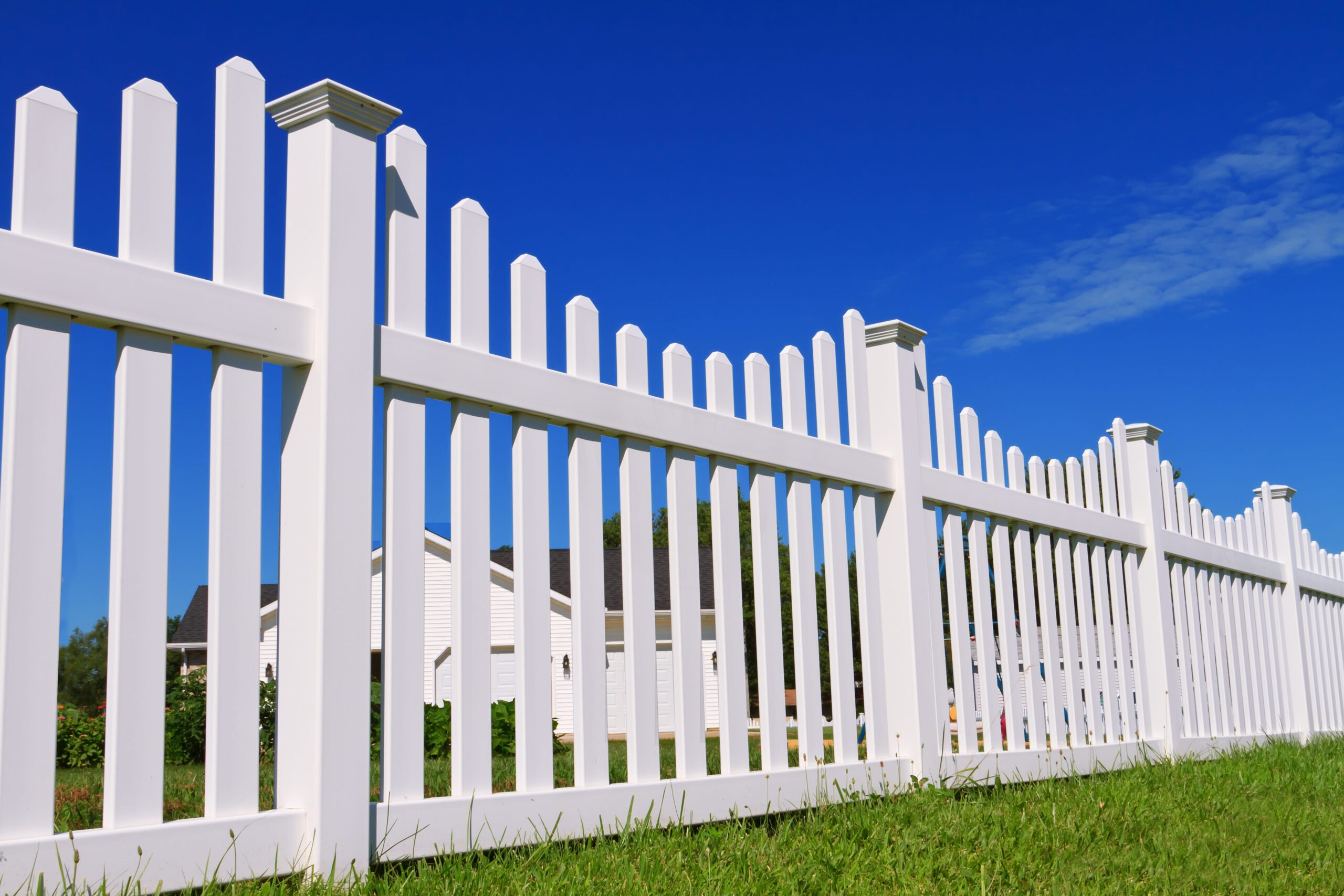 Are You Looking For Top Quality Vinyl Fencing Products In Edmonton are-you-looking-for-top-quality-vinyl-fencing-products-in-edmonton